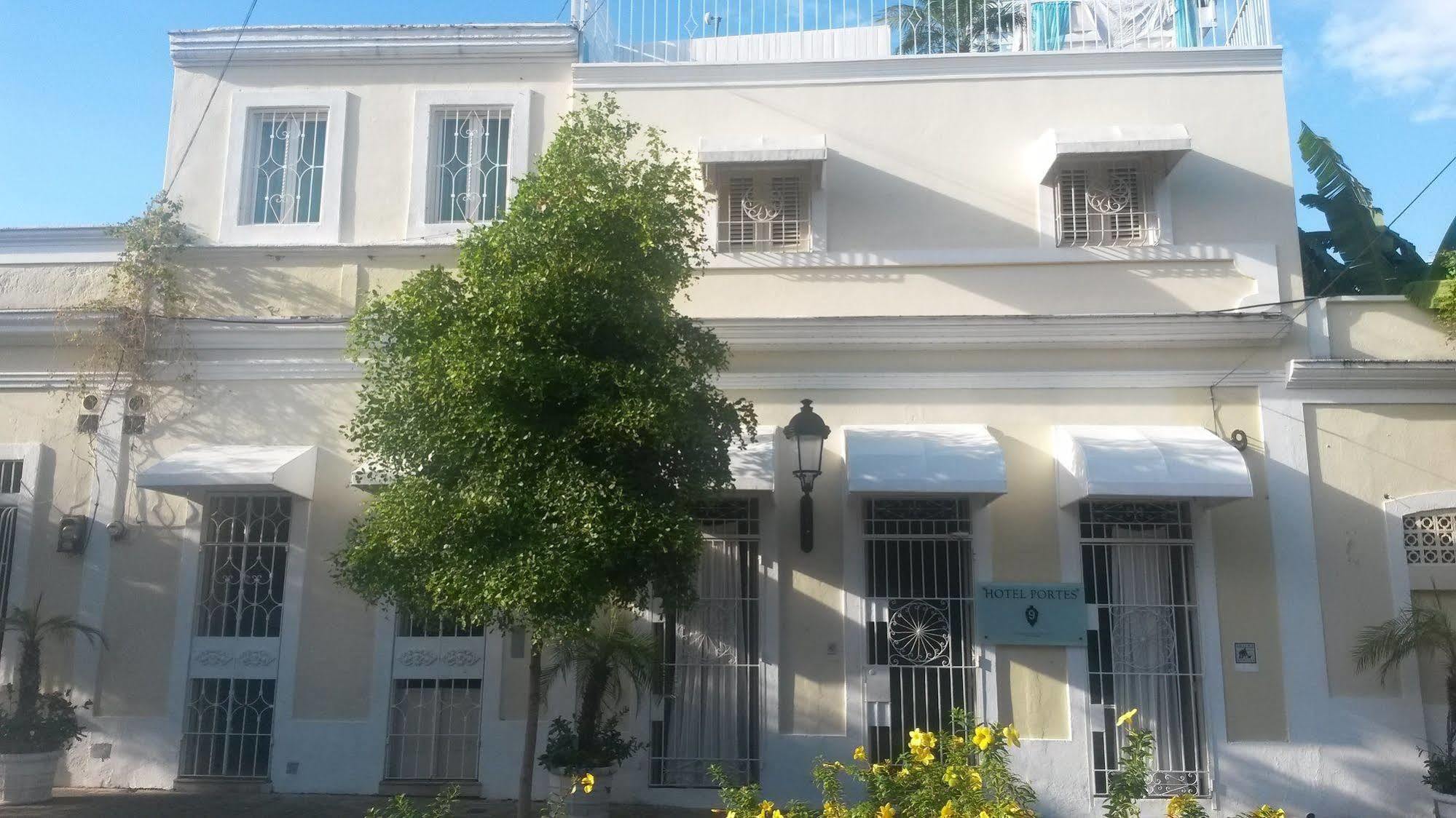 Hotel Portes 9 Санто Доминго Екстериор снимка